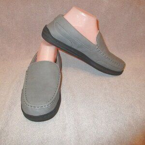 My Slippers Mens Leather Moccasin Size 9 W Comfort Gel Foam Cushioned In Out